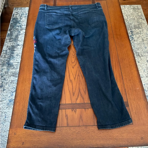 J Jill Women’s Dark Wash Embroidered Floral Jeans - Picture 5 of 7